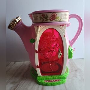 1984 Rose Petal Place Cottage